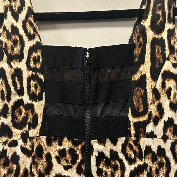 alice + olivia leopard print dress, size 2 - Picture 3 of 4